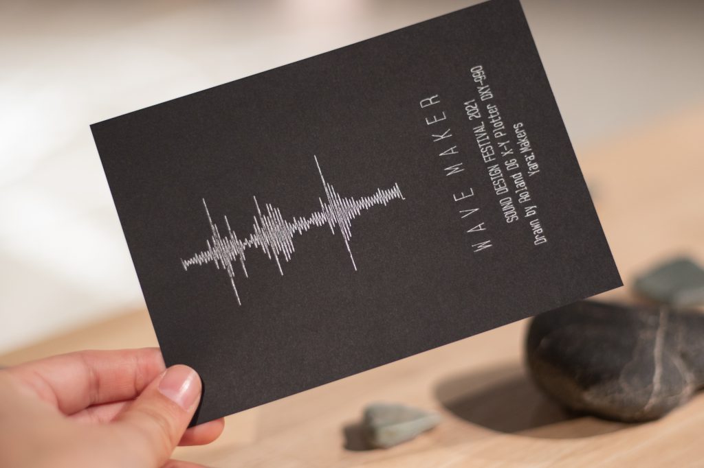 声の波形を印刷してもらったポストカード